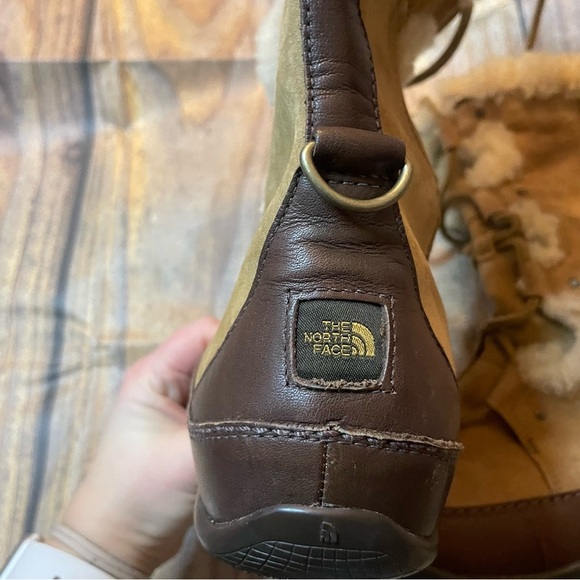 The North Face Tan and Brown Winter Boots with Fur Lining- read descript… - Picture 4 of 6